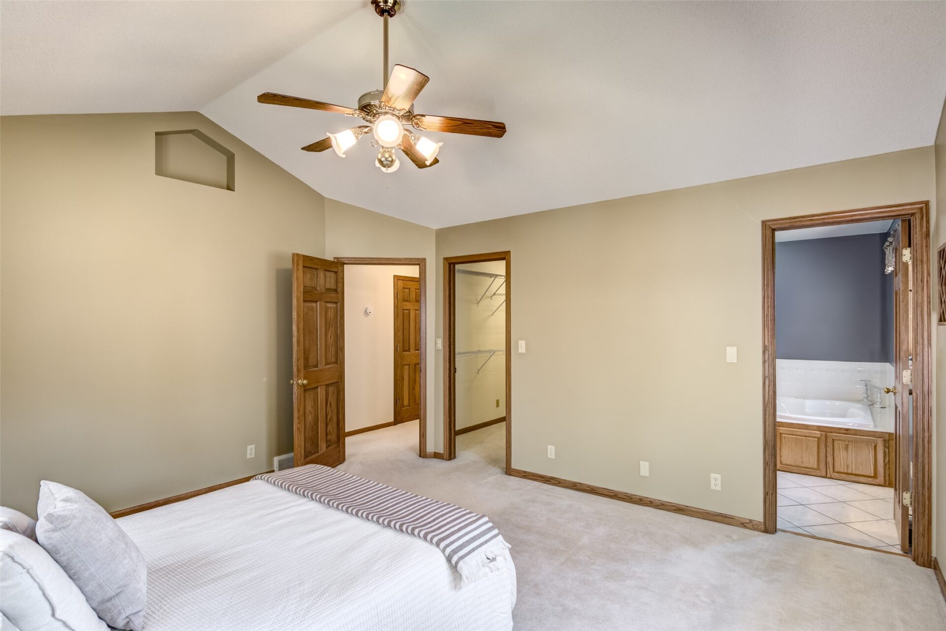 472-Glenwood-Ct-Chippewa-Falls-WI-54729-1 Residential at 472 Glenwood Ct, Chippewa Falls, WI 54729 — photo 2