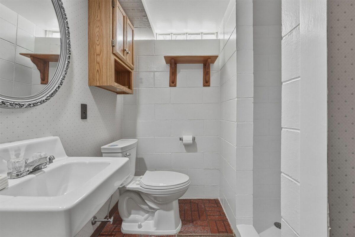 4731 N Clairemont Avenue, Eau Claire, WI — photo 24