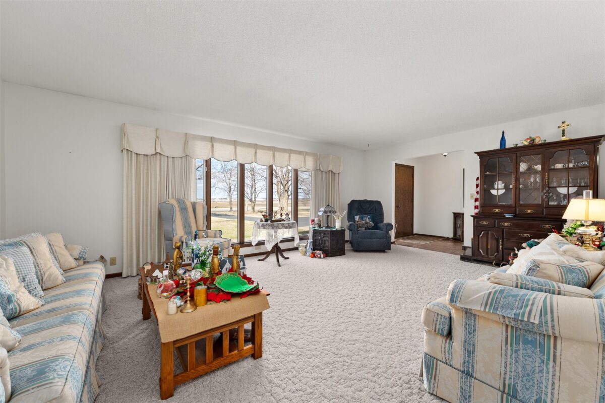 4731 N Clairemont Avenue, Eau Claire, WI — photo 4