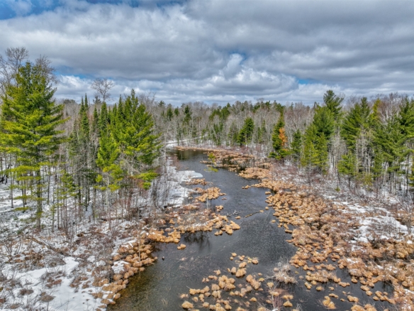 Residentialhouse for sale picture with an address of  47660 Diamond Lake Drive in Cable and a list price of 895000