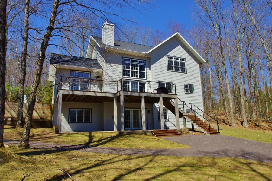 47660 Diamond Lake Drive