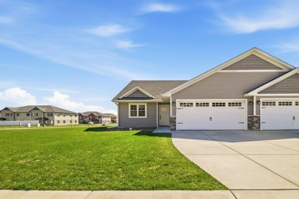 4911 Field Crest Lane Eau Claire WI 54701 — photo 1