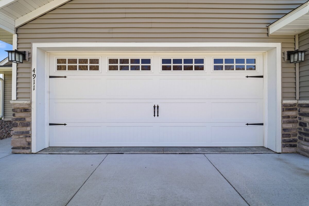 4911 Field Crest Lane Eau Claire WI 54701 — photo 23