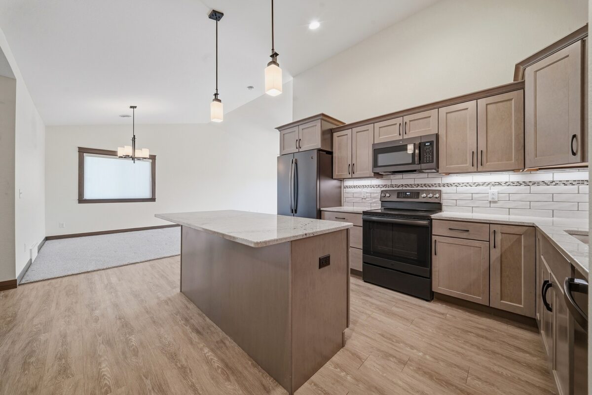 4911 Field Crest Lane Eau Claire WI 54701 — photo 3