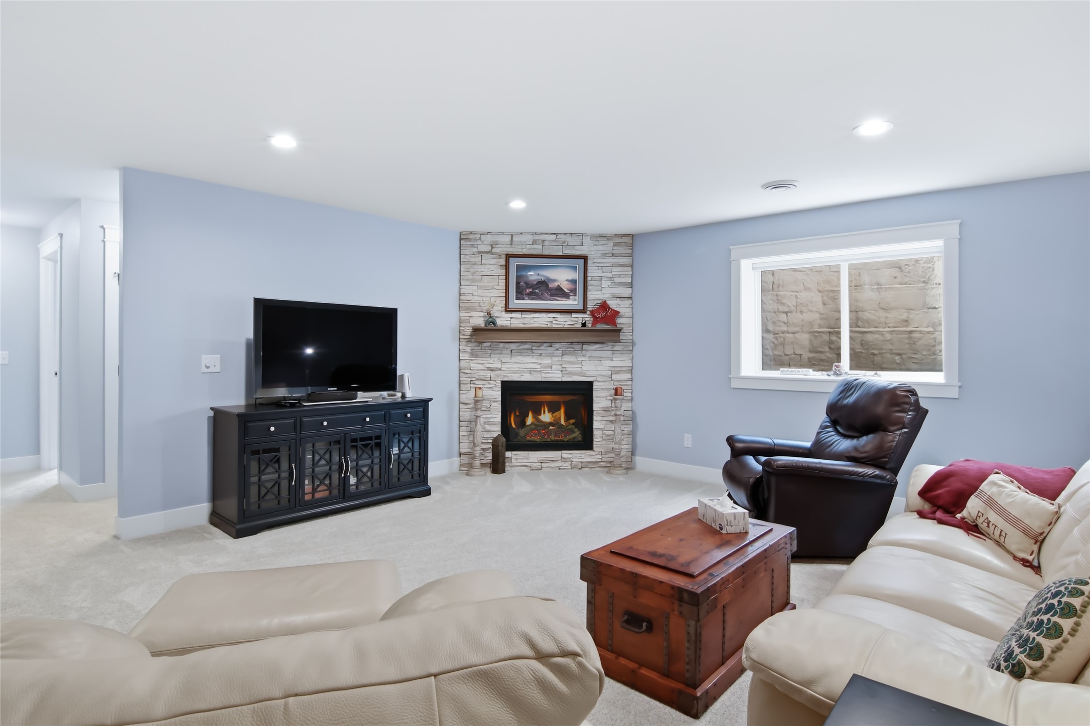 4974-Field-Crest-Eau-Claire-WI-54701-3