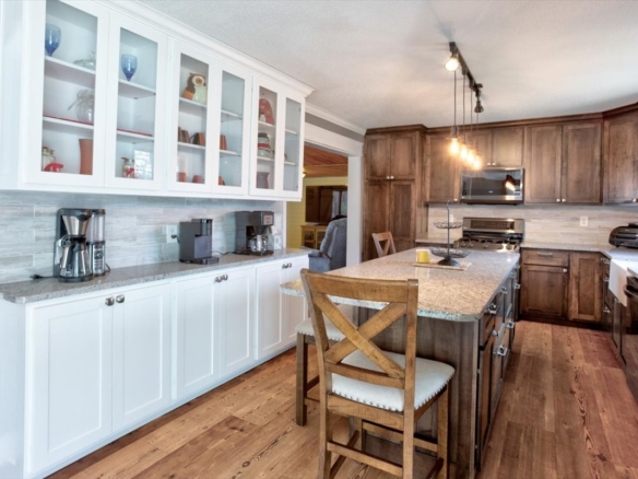 Residentialhouse for sale picture with an address of  510 State Rd 25 S  in Wheeler and a list price of 275000