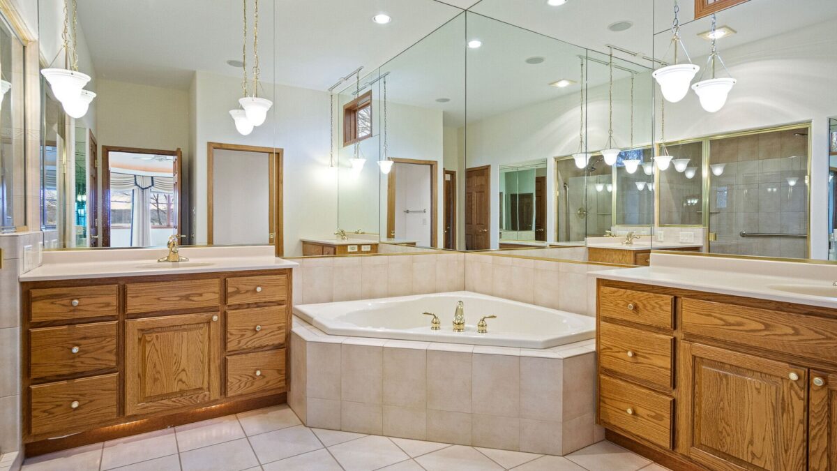 Residential at 5110 Interlachen Boulevard, Eleva, WI 54738 — photo 4