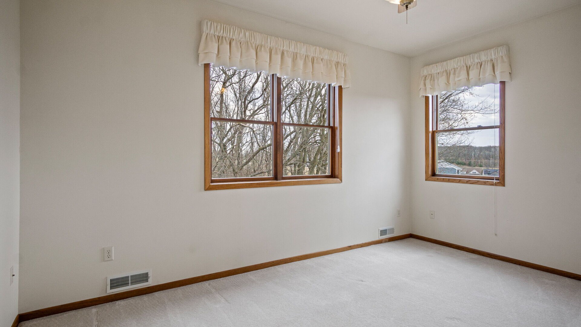 Residential at 5110 Interlachen Boulevard, Eleva, WI 54738 — photo 7