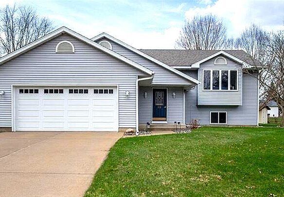 Residential at 512 Windsor Forest Drive, Altoona, WI 54720 — photo 1