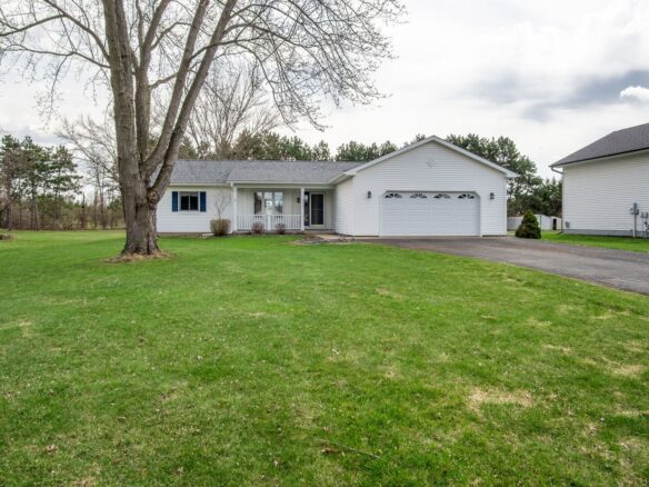 5211 Hamilton Avenue Eau Claire WI 54701 — photo 1