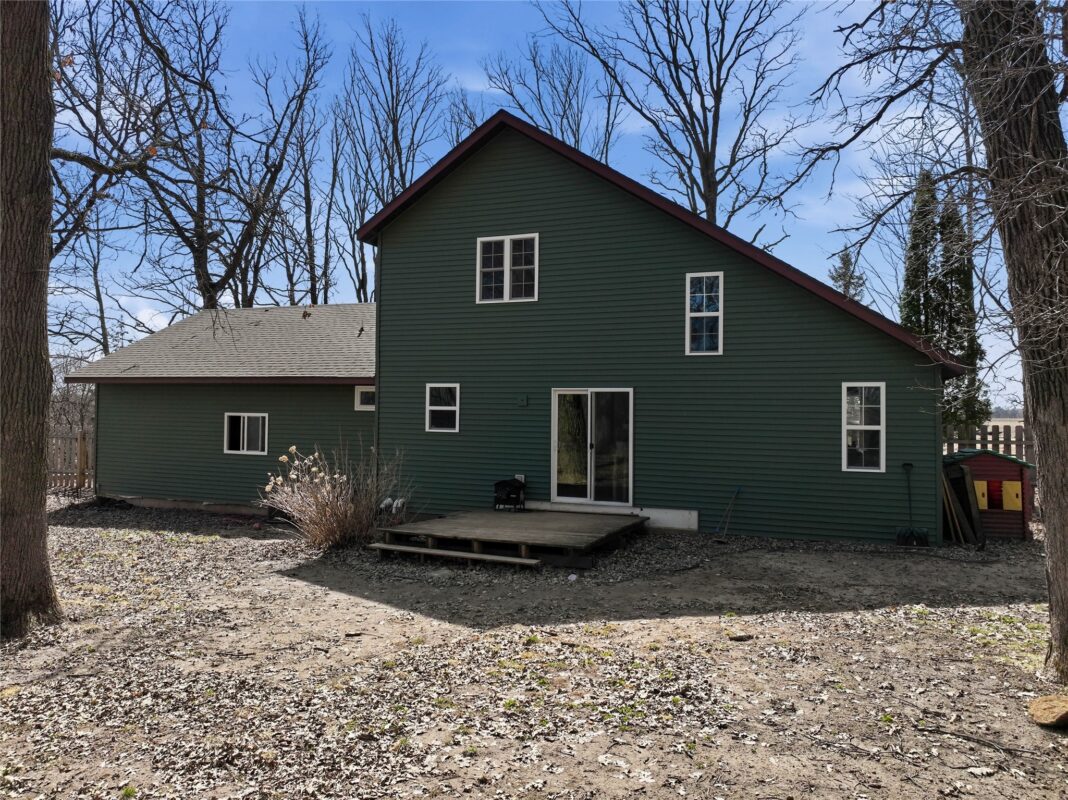 527 10th Avenue Clear Lake WI 54005 — photo 2