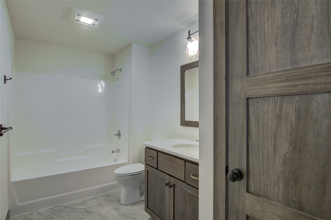 Residential at 546 Hagman Street, Eau Claire, WI 54703 — photo 19