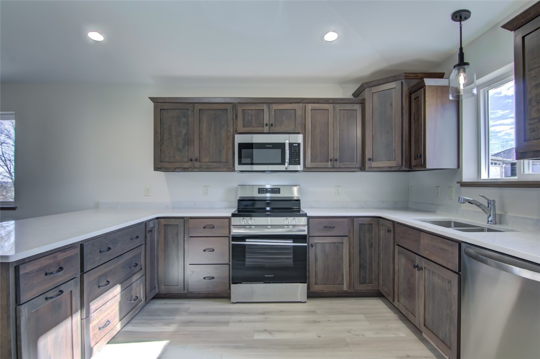 Residential at 546 Hagman Street, Eau Claire, WI 54703 — photo 27