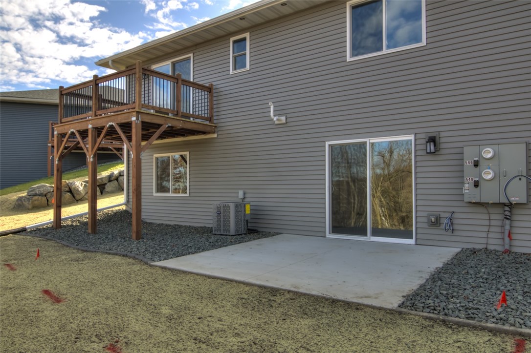 Residential at 546 Hagman Street, Eau Claire, WI 54703 — photo 4