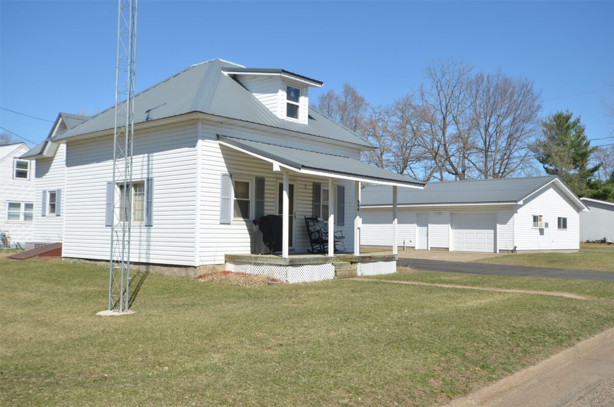 Residential at 550 Gilman Street, Mondovi, WI 54755 — photo 4