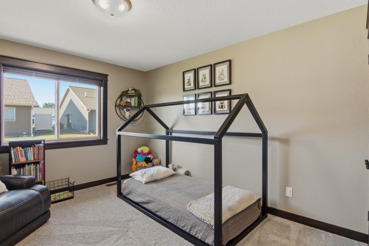 5642 Green Park Drive, Eau Claire, WI — photo 15