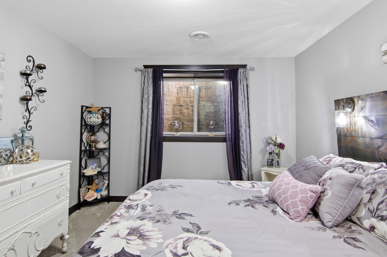 5642 Green Park Drive, Eau Claire, WI — photo 16