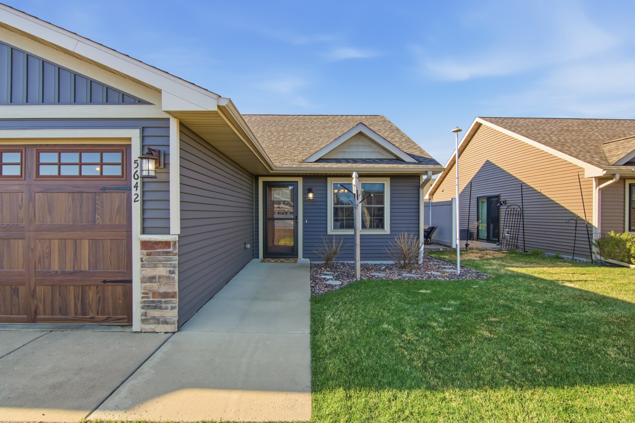 5642 Green Park Drive, Eau Claire, WI — photo 26
