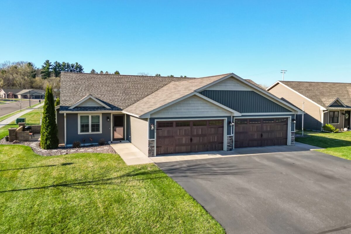 5642 Green Park Drive, Eau Claire, WI — photo 32