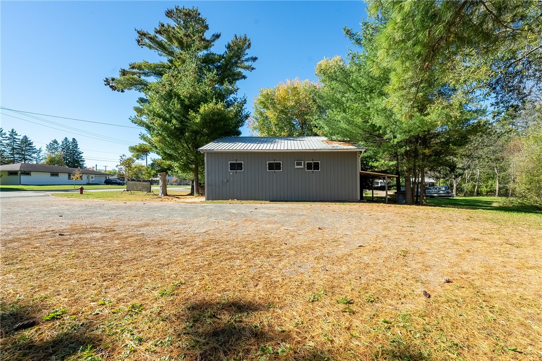 612 E Lincoln Street, Augusta, WI — photo 2