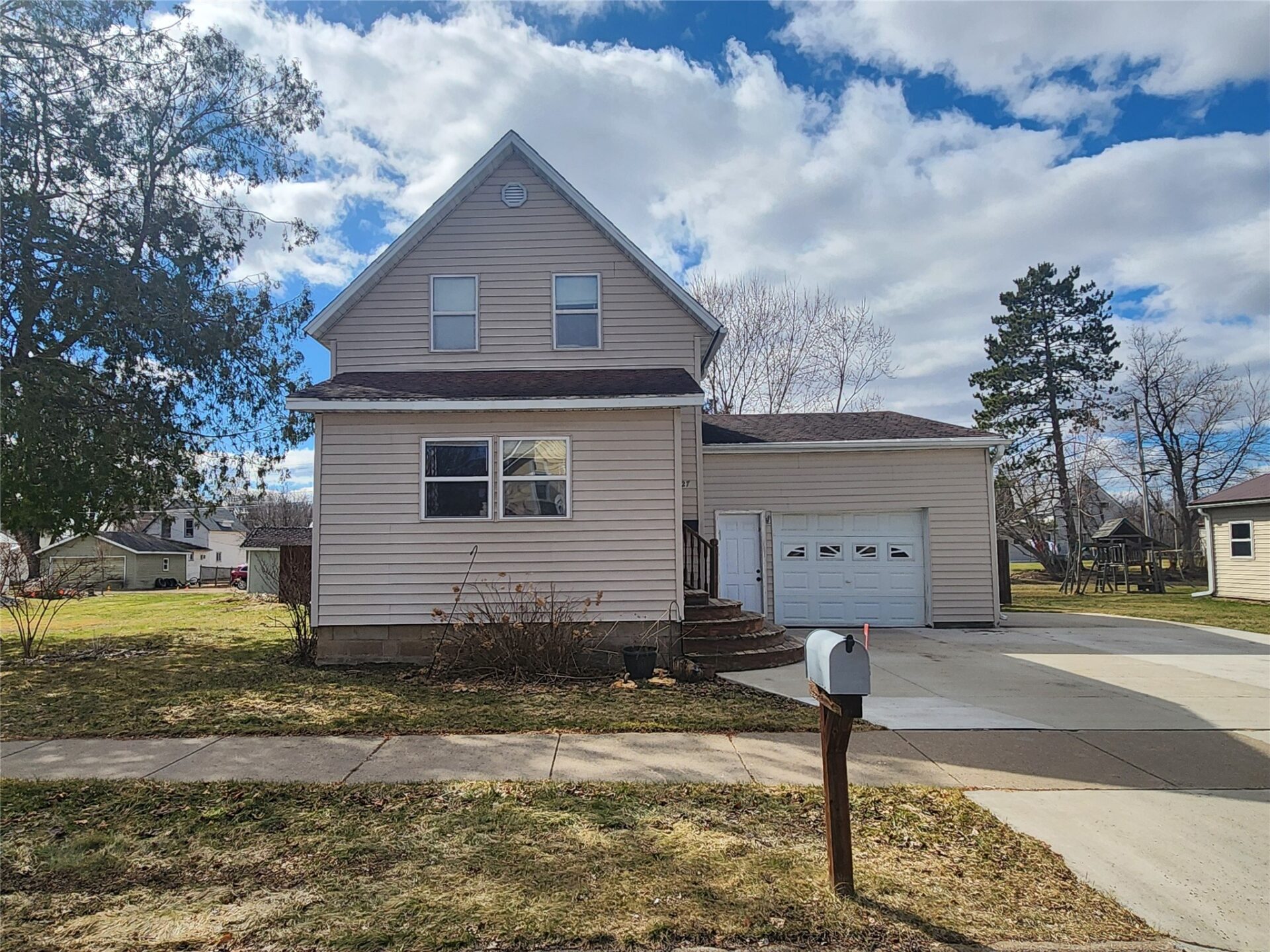 627 Gilman Street Stanley WI 54768