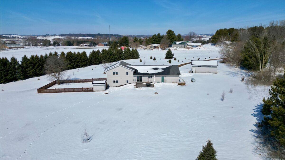 6323 17th Avenue Eau Claire WI 54703 — photo 8