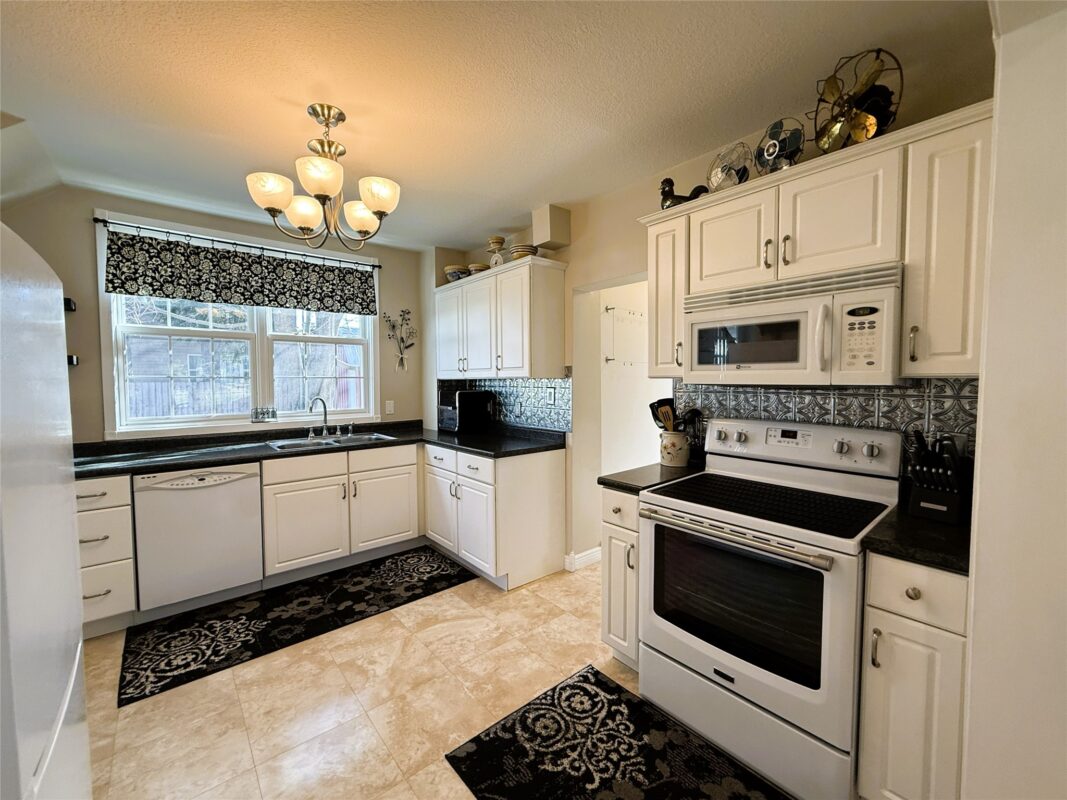 Residential at 635 Alvey Street, Bruce, WI 54819 — photo 8