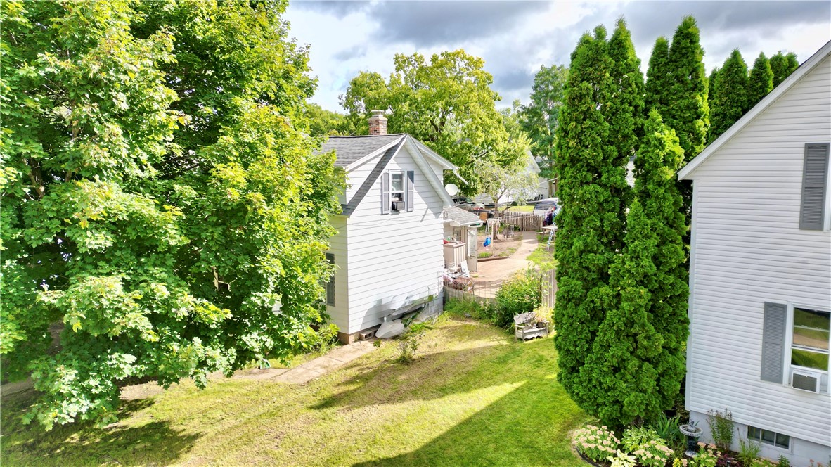 Residential Income at 635 Centre Street, Eau Claire, WI 54703 — photo 4