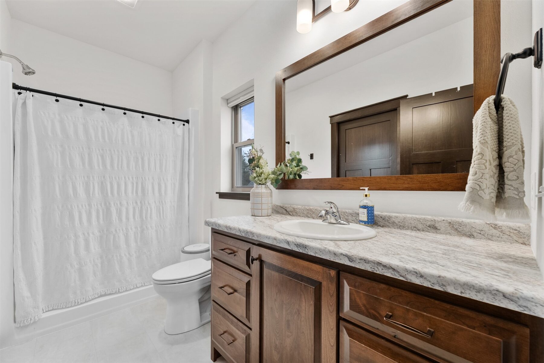 6442 Burr Oak Lane Eau Claire WI 54703 — photo 8