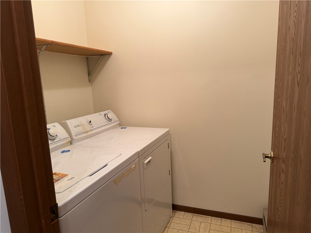 Residential at 67 Meadow Court, Chippewa Falls, WI 54729 — photo 8