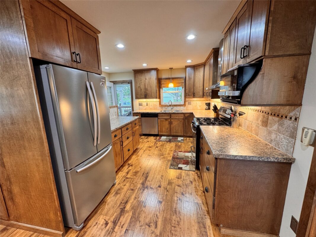 6806 Curvue Road, Eau Claire, WI — photo 5