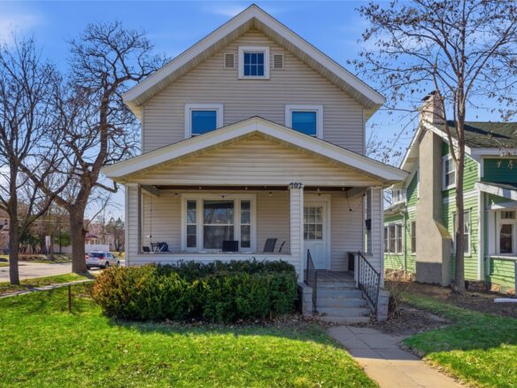 702 5th Avenue Eau Claire WI 54703 — photo 1