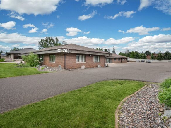 703 W Hamilton Avenue, Eau Claire, WI