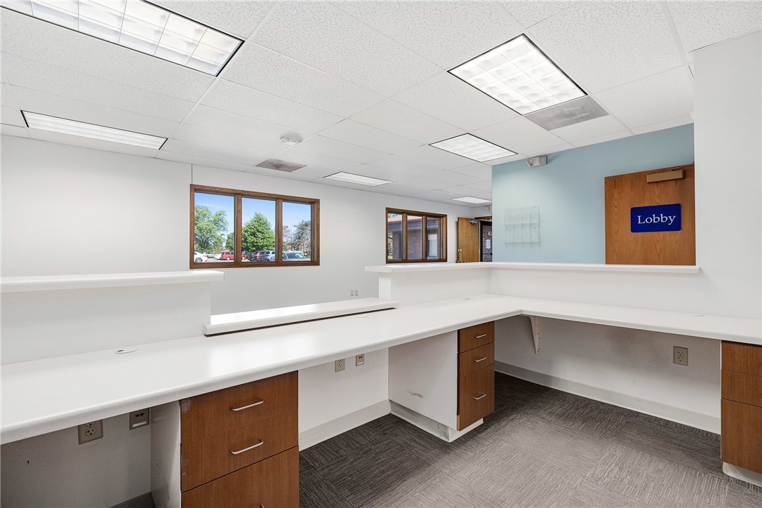 703 W Hamilton Avenue, Eau Claire, WI — photo 12