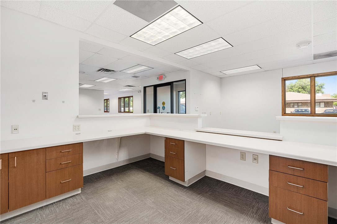 703 W Hamilton Avenue, Eau Claire, WI — photo 14