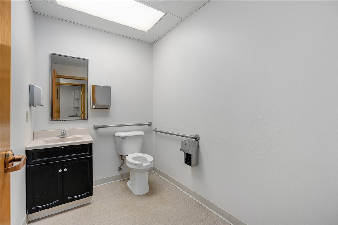 703 W Hamilton Avenue, Eau Claire, WI — photo 20