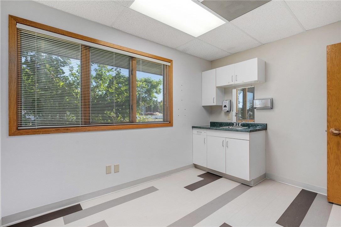 703 W Hamilton Avenue, Eau Claire, WI — photo 21