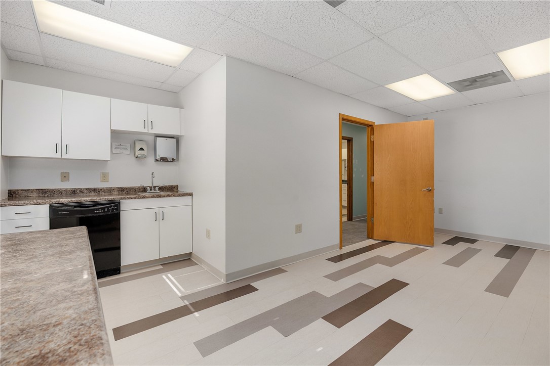 703 W Hamilton Avenue, Eau Claire, WI — photo 23