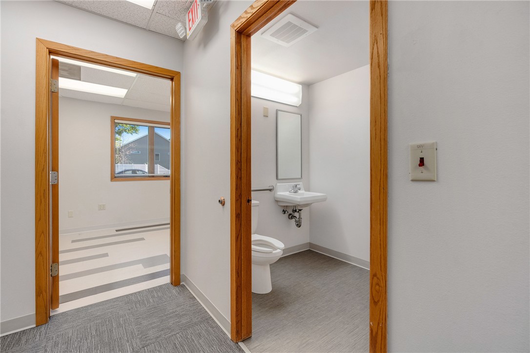 703 W Hamilton Avenue, Eau Claire, WI — photo 24