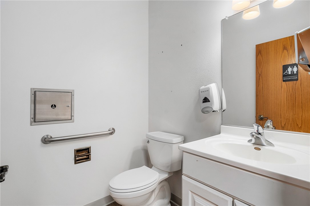 703 W Hamilton Avenue, Eau Claire, WI — photo 32