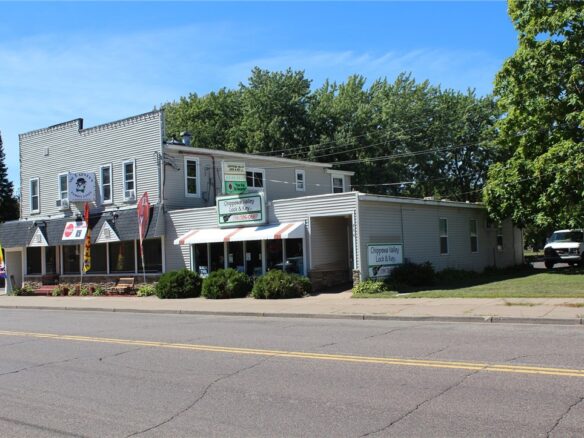704 E Grand Avenue, Chippewa Falls, WI