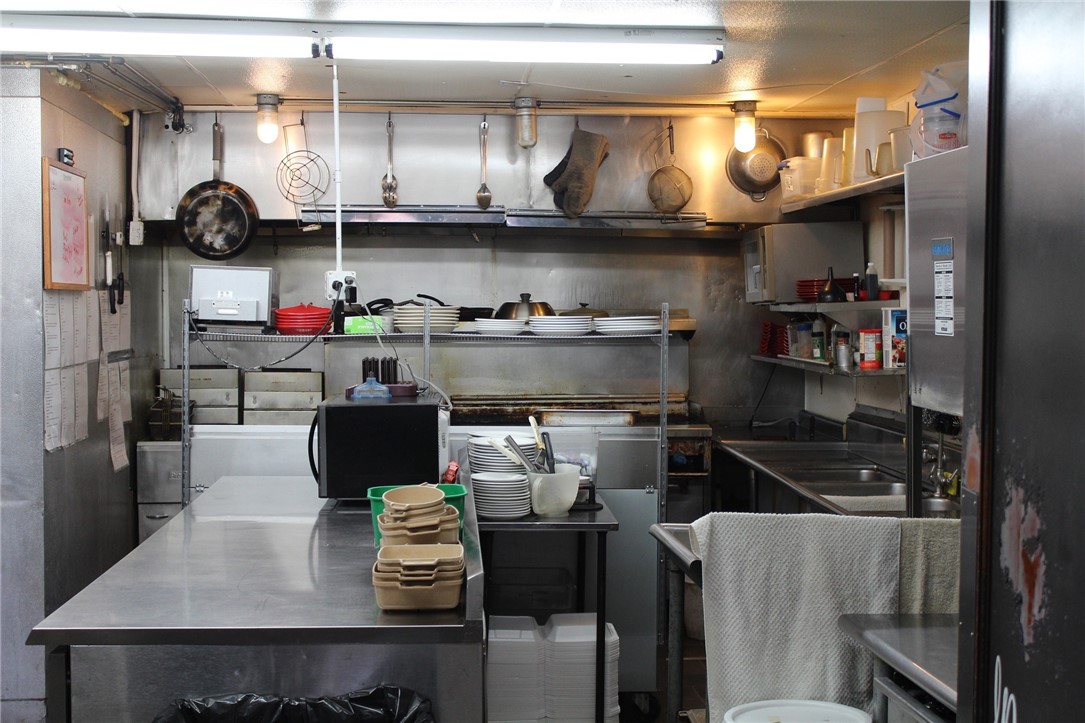 704 E Grand Avenue, Chippewa Falls, WI — photo 11