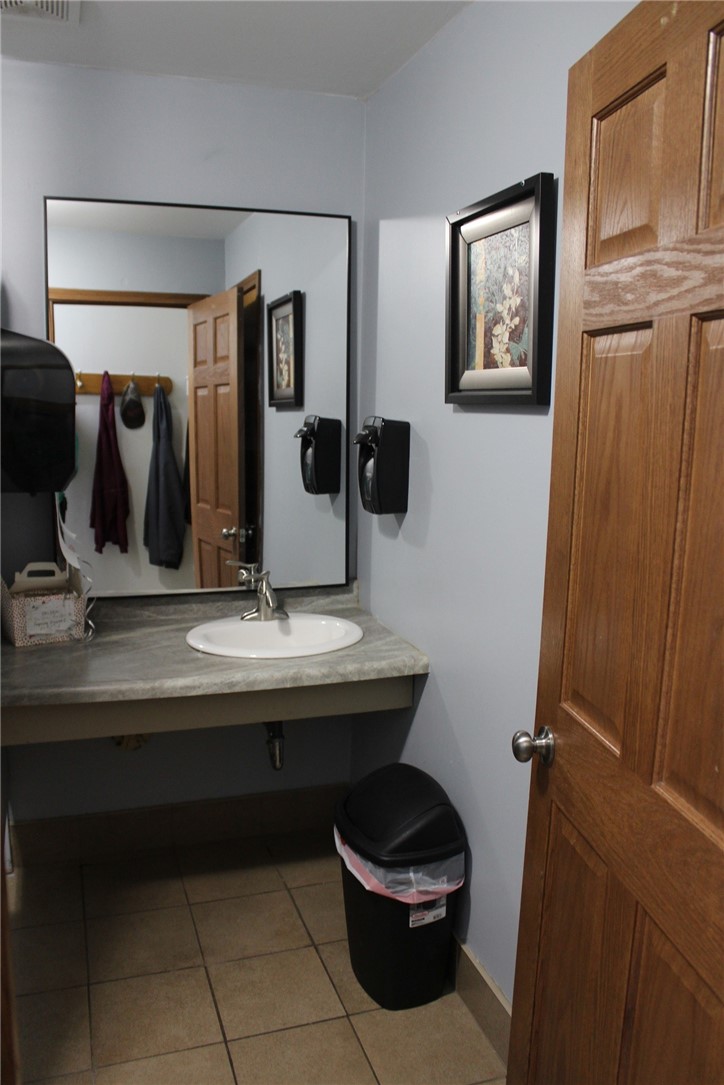 704 E Grand Avenue, Chippewa Falls, WI — photo 13