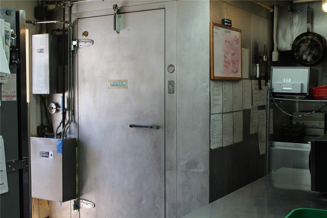 704 E Grand Avenue, Chippewa Falls, WI — photo 9