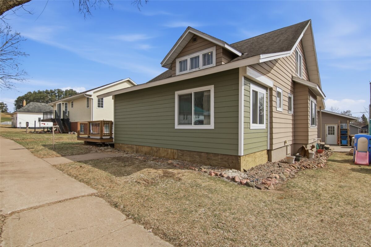 Residential at 708 13th Avenue, Bloomer, WI 54724 — photo 2