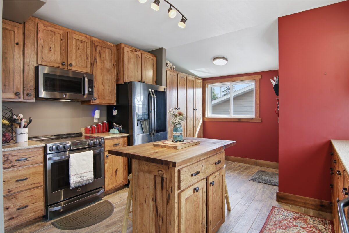 Residential at 708 13th Avenue, Bloomer, WI 54724 — photo 8