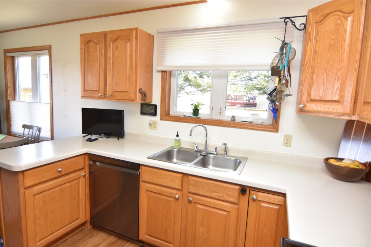 Residential at 711 8th Avenue, Bloomer, WI 54724 — photo 3