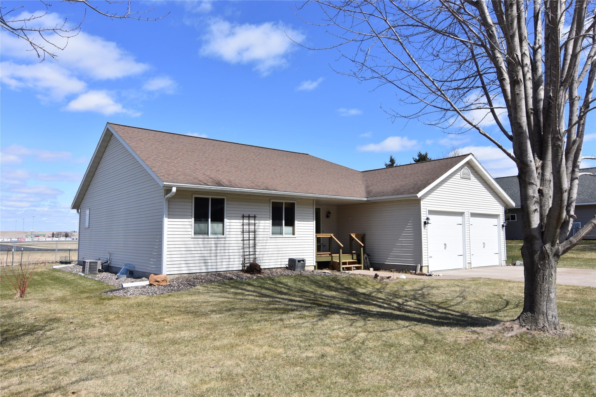 Residential at 711 8th Avenue, Bloomer, WI 54724 — photo 7