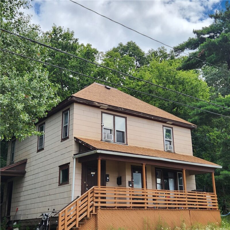 Residential Income at 715 Dewey Street, Eau Claire, WI 54701 — photo 2