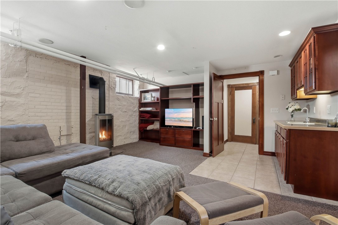 Residential at 716 Willow Street, Chippewa Falls, WI 54729 — photo 4